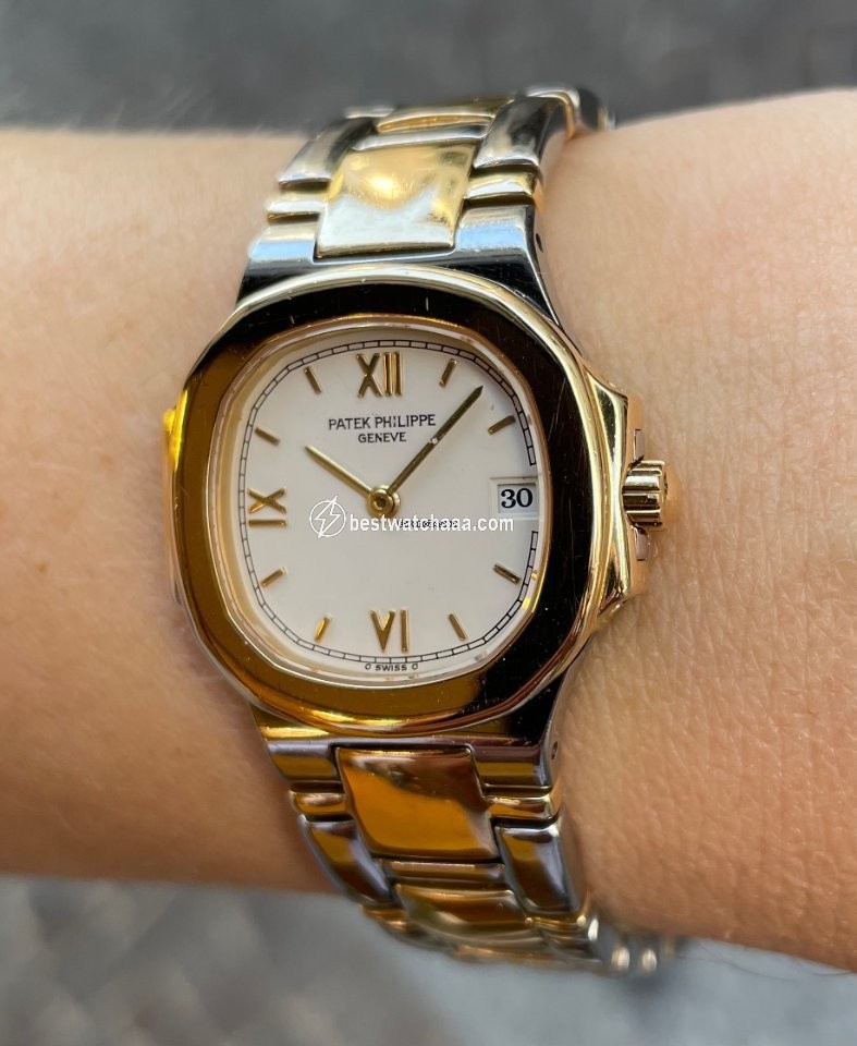 Patek Philippe Nautilus Womens watch Quartz Gold Steel 4700 061