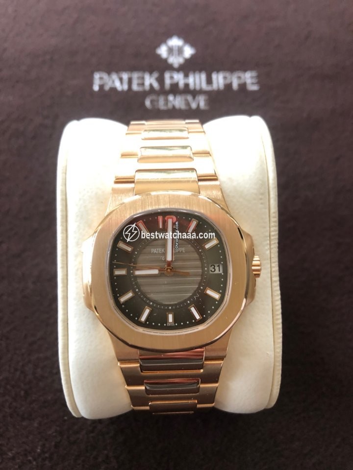 Patek Philippe Nautilus Womens watch Quartz Rose gold 7011 1R-010