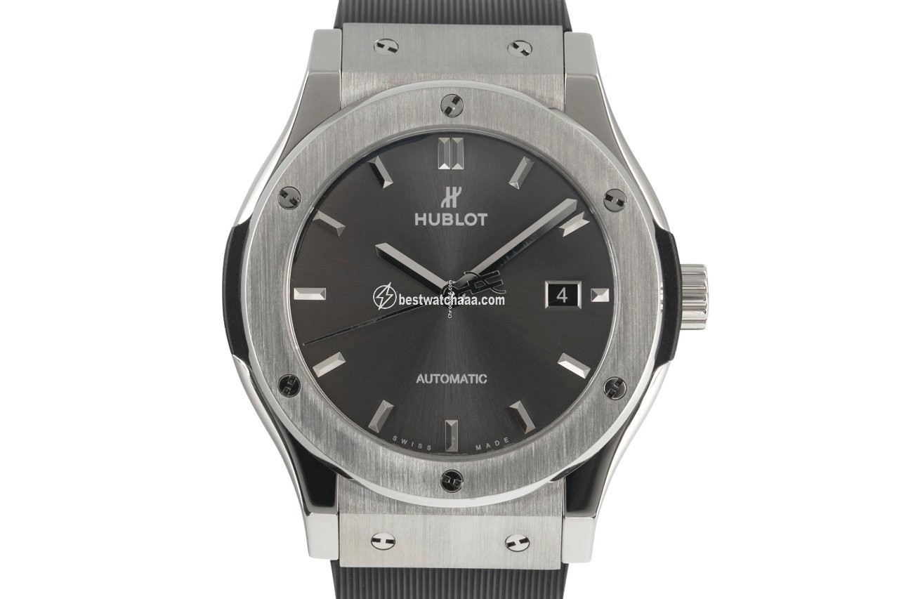 Hublot Classic Fusion Racing Grey Mens watch Unisex Automatic Titanium 542.NX.7071.LR