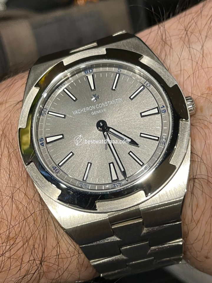Vacheron Constantin Overseas Mens watch Unisex Automatic White gold 2000V 120G-B122