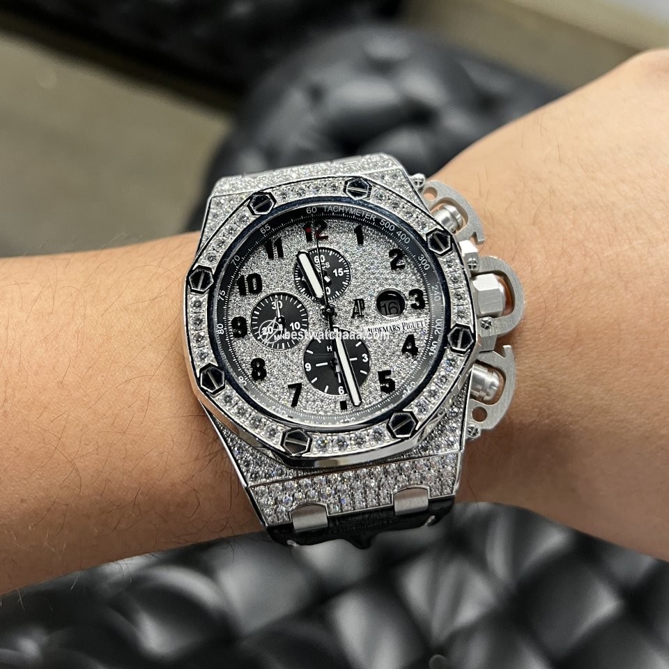 Audemars Piguet Royal Oak Offshore Chronograph Mens watch Unisex Automatic White gold 26215.BC.ZZ.A101CR.01