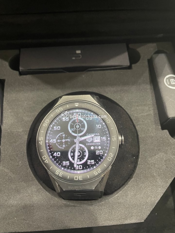 TAG Heuer Connected Mens watch Unisex Quartz Titanium SBF8A8001.11FT6076