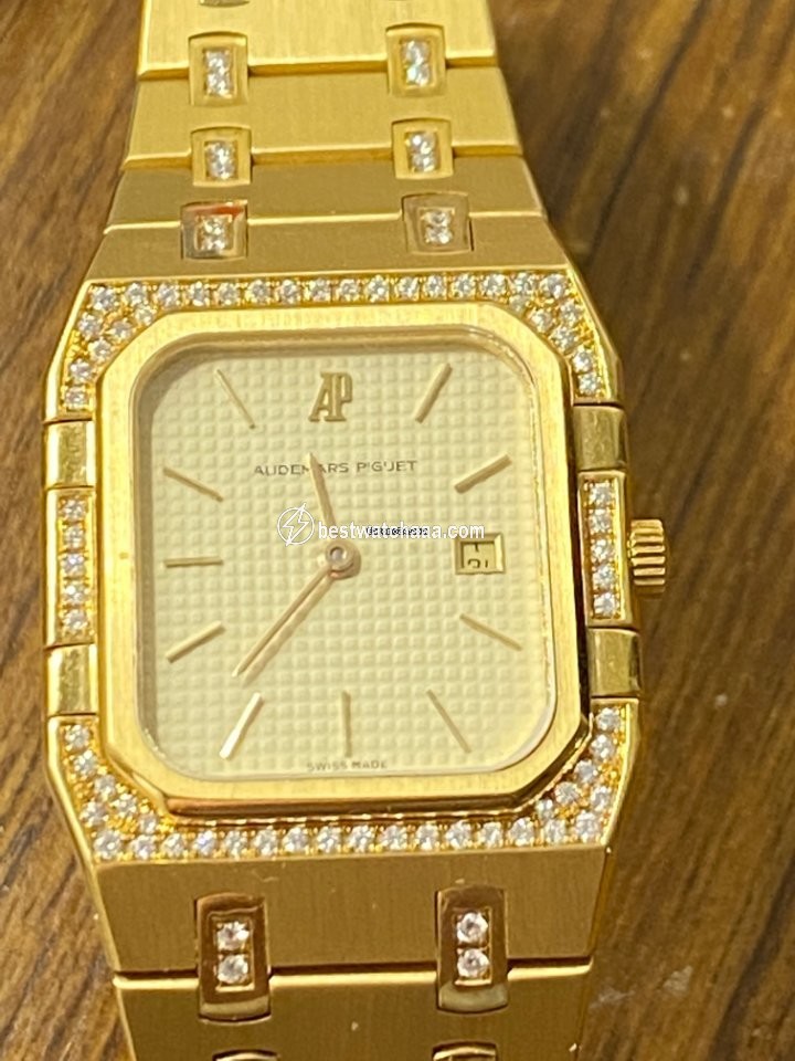 Audemars Piguet Royal Oak Mens watch Unisex Quartz Yellow gold 6005